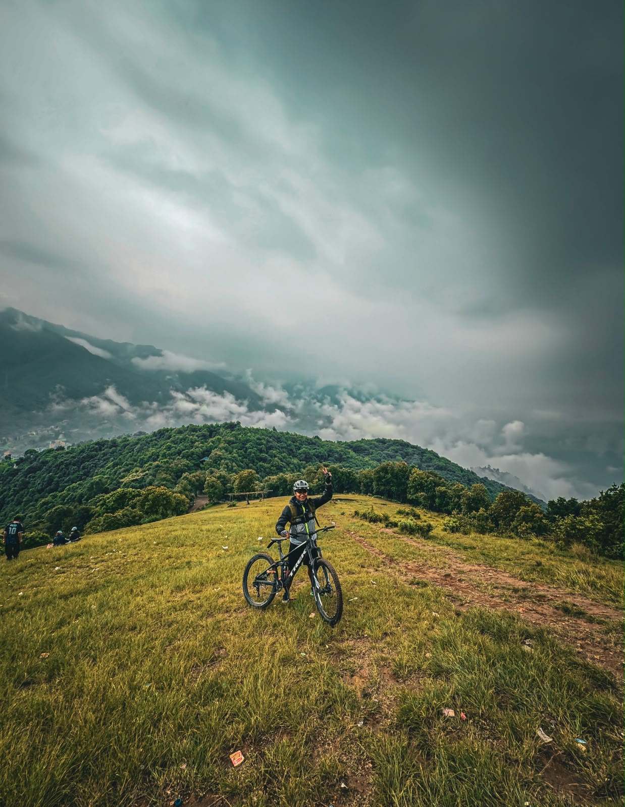 heaven-danda-cycling-nepal.jpeg